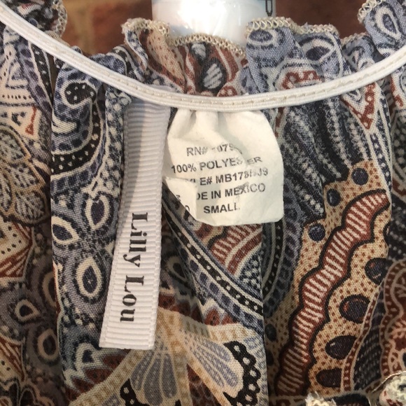 Lilly Lou 100% polyester blouse - Picture 4 of 8